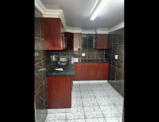 4 BEDROOM HOUSE FOR SALE IN RAISETHORPE
